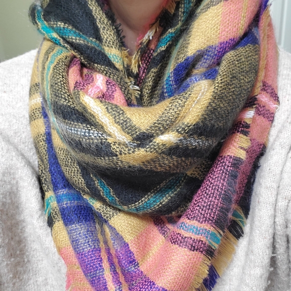 Accessories - Multi Color Scarf